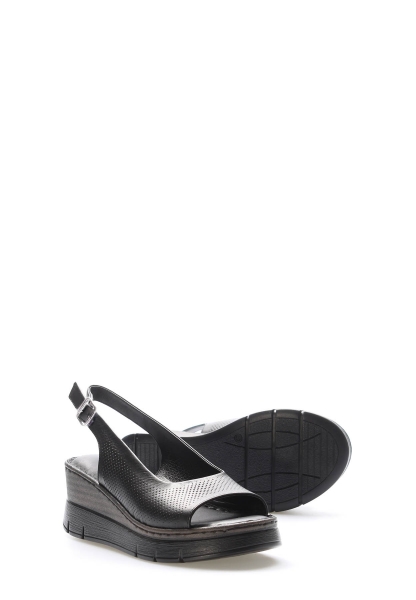 Epikoza Dışı ve İçi Hakiki Deri Siyah Kadın Klasik Günlük Sandalet SS166212611356