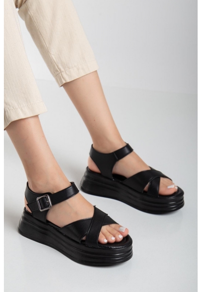 LQZ Shoes Sibna Siyah Cilt Kemerli Sandalet